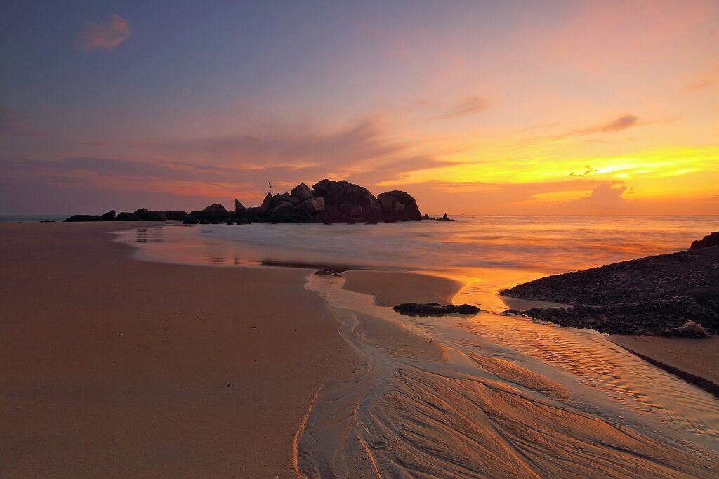 sunset, beach, sand-1637376.jpg